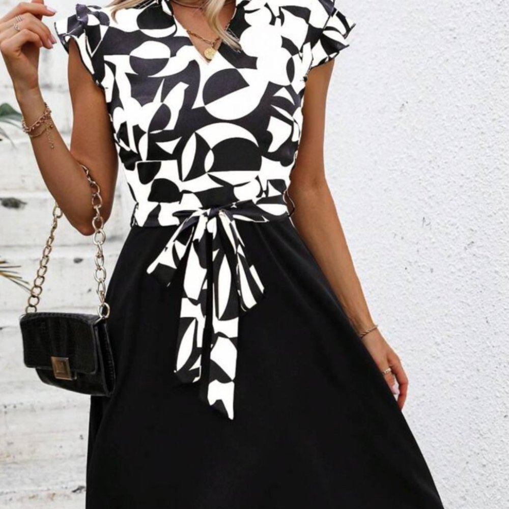 Black and White Geometric Dress Size 6